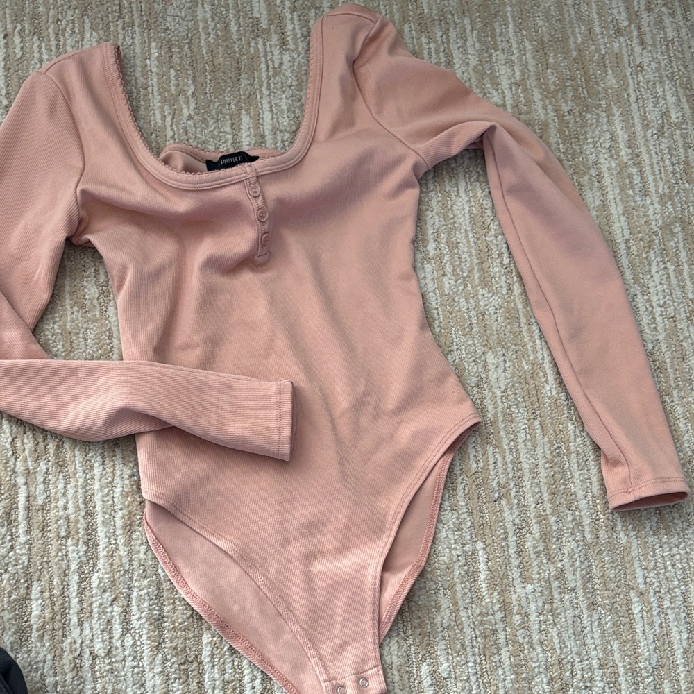 Forever 21 Blush Buttoned Top